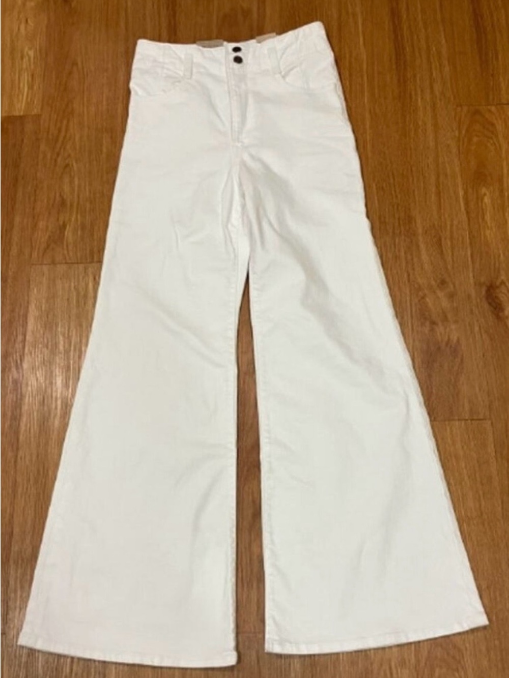 Levi’s Ribcage Bells Jeans - White 28 NEW - Picture 3 of 6
